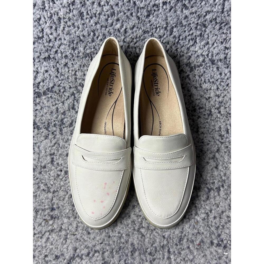 Life Stride Women's Malta Loafers White Size 7.5 *New with Defects*